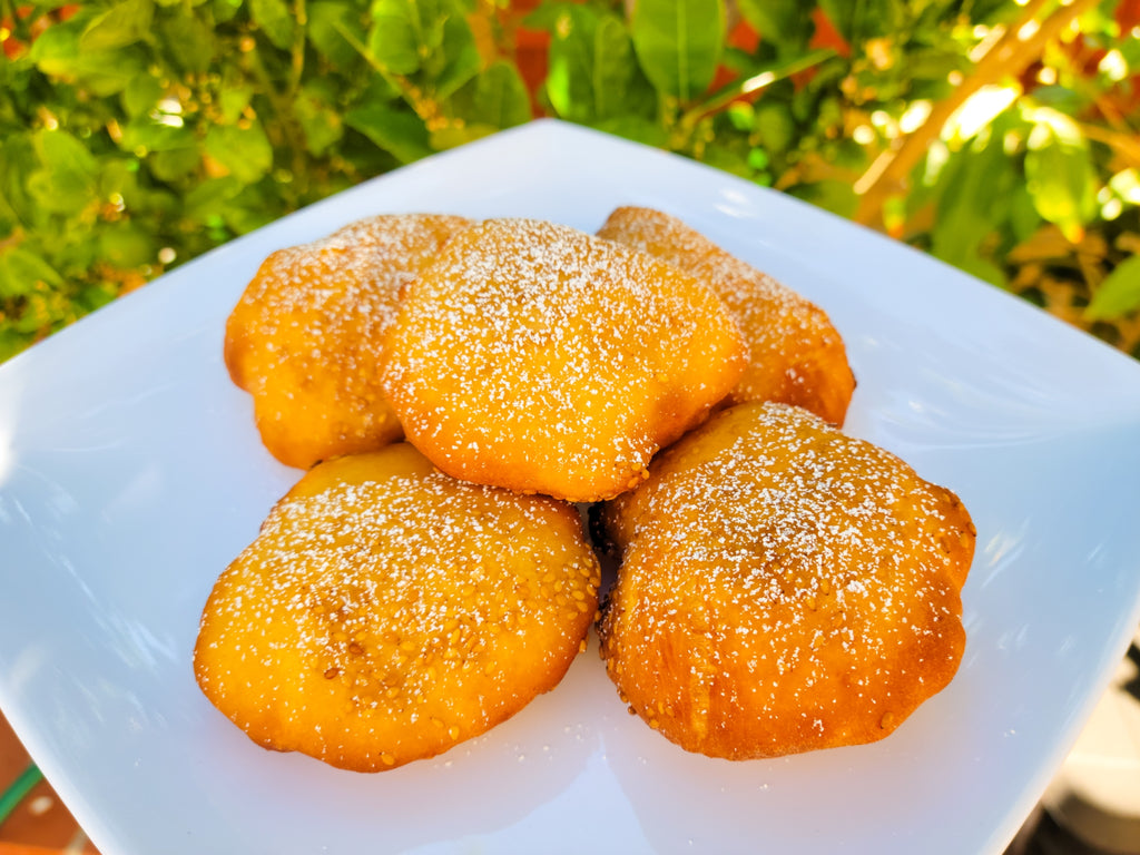 Vietnamese Sesame Hollow Donuts (Bánh Tiêu)