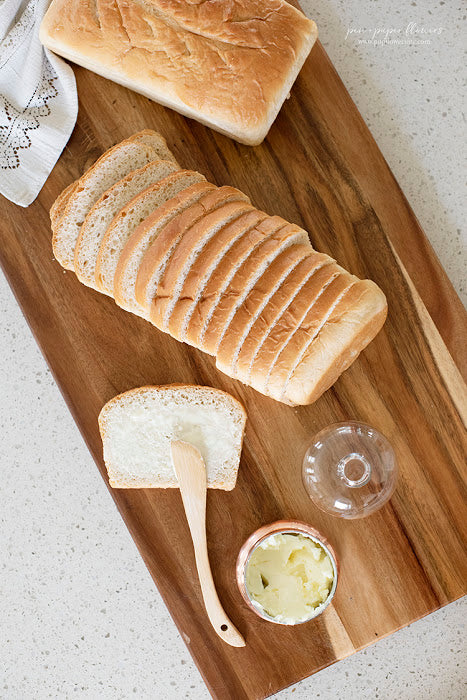 BAKING | EASY HOMEMADE SLICED BREAD